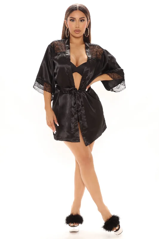 evening-affair-robe-black