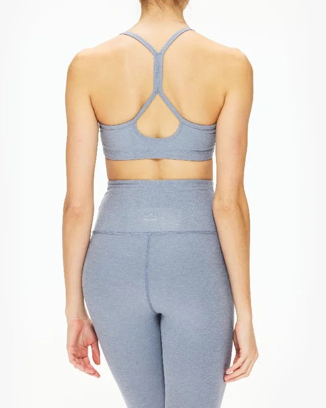 beyond-yoga-spacedye-slim-racerback-bra_cloud-gray-heather