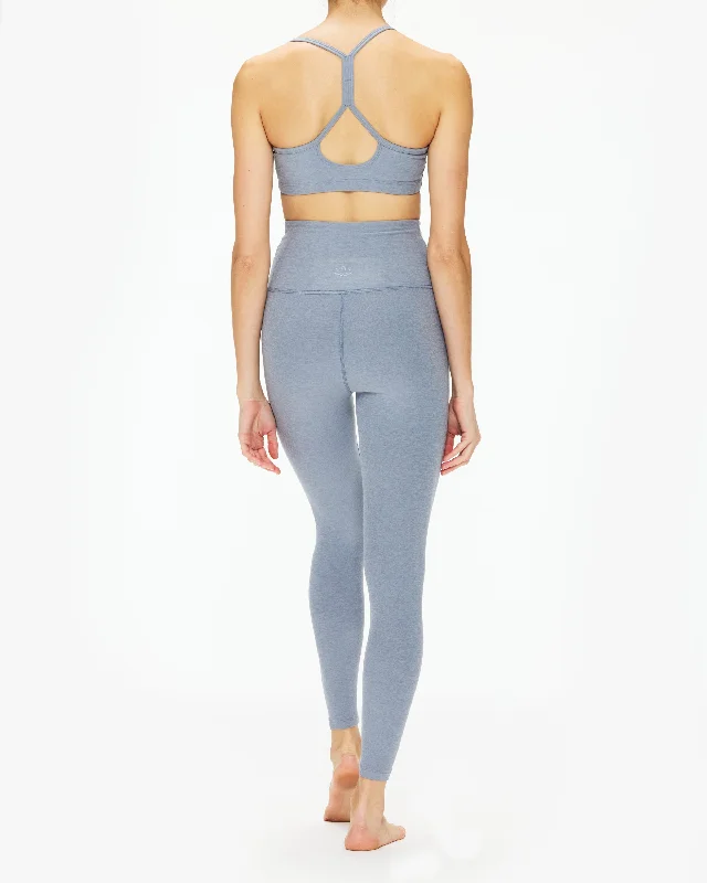 beyond-yoga-spacedye-slim-racerback-bra_cloud-gray-heather