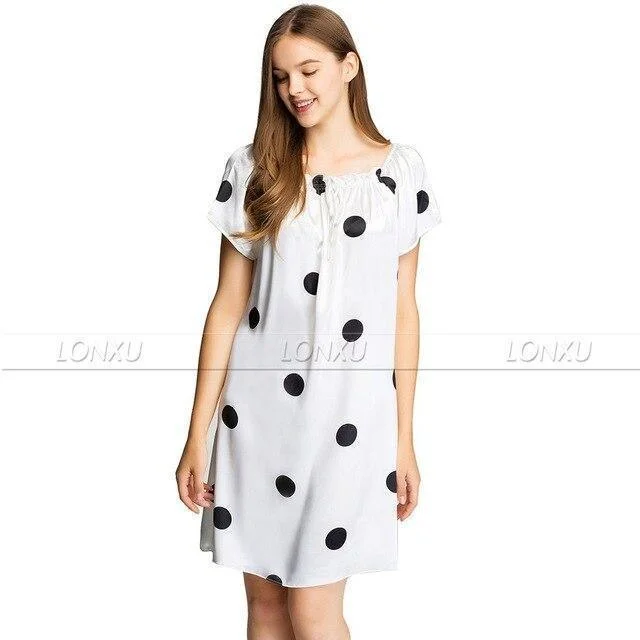 Classic White Dots / M