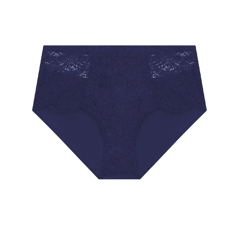 Simone Pérèle Karma Full Brief